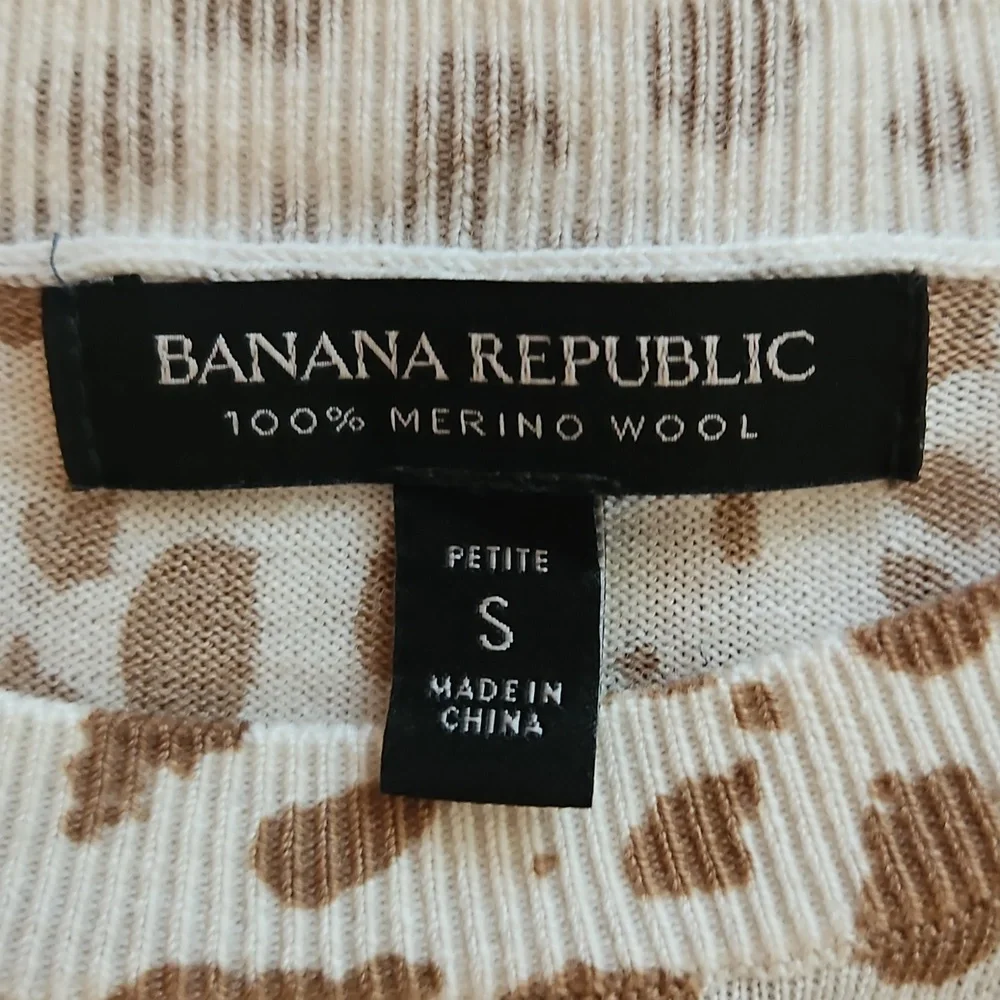 Banana Republic Leopard Print Merino Wool Sweater Womens Petite Small Minimalist